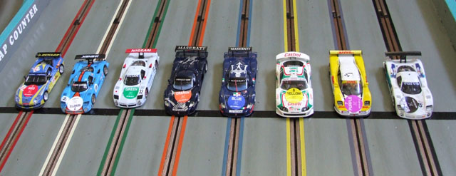 1/32 cars lined up for the start of the Final